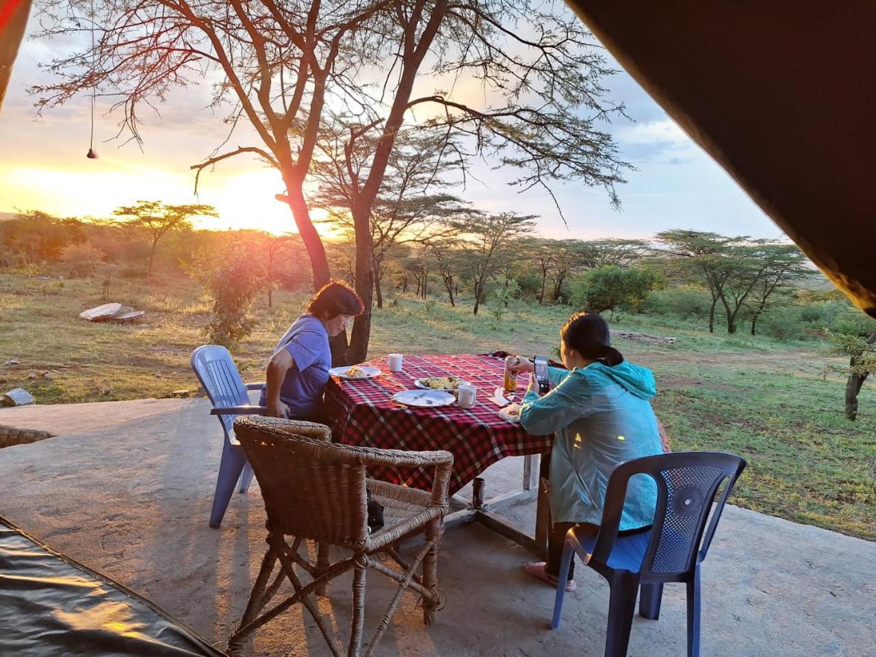 Oloirien Tented Camp Hotel Mara Simba Bagian luar foto